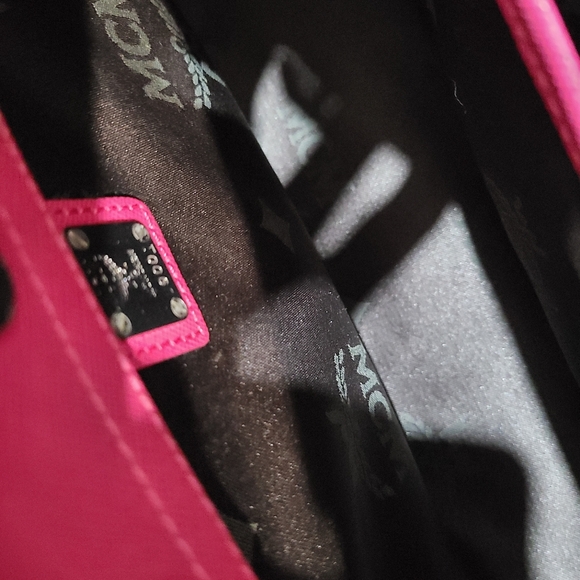 Authentic ❤️ MCM Crossbody Good Use Condition! Christmas Sale!! - Picture 12 of 15